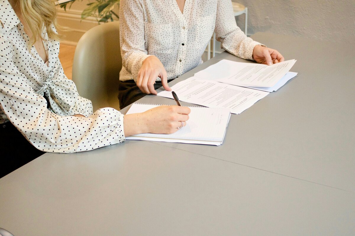 Solo Developer vs MVP Agency: An Honest Comparison